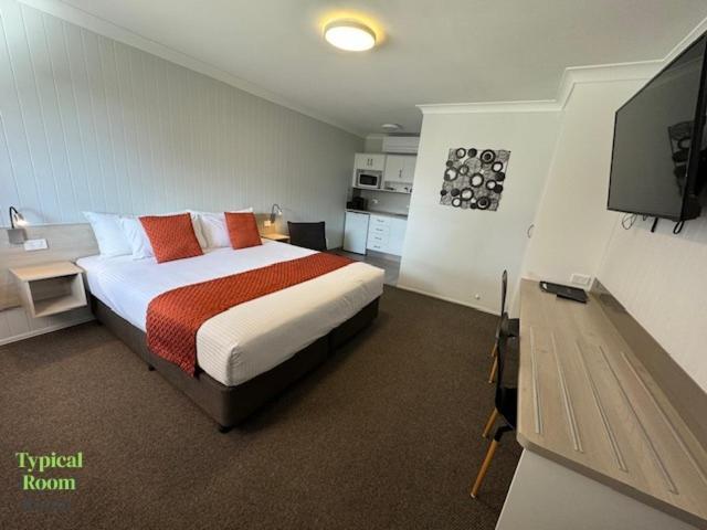 Raintree Motel Biloela Bagian luar foto