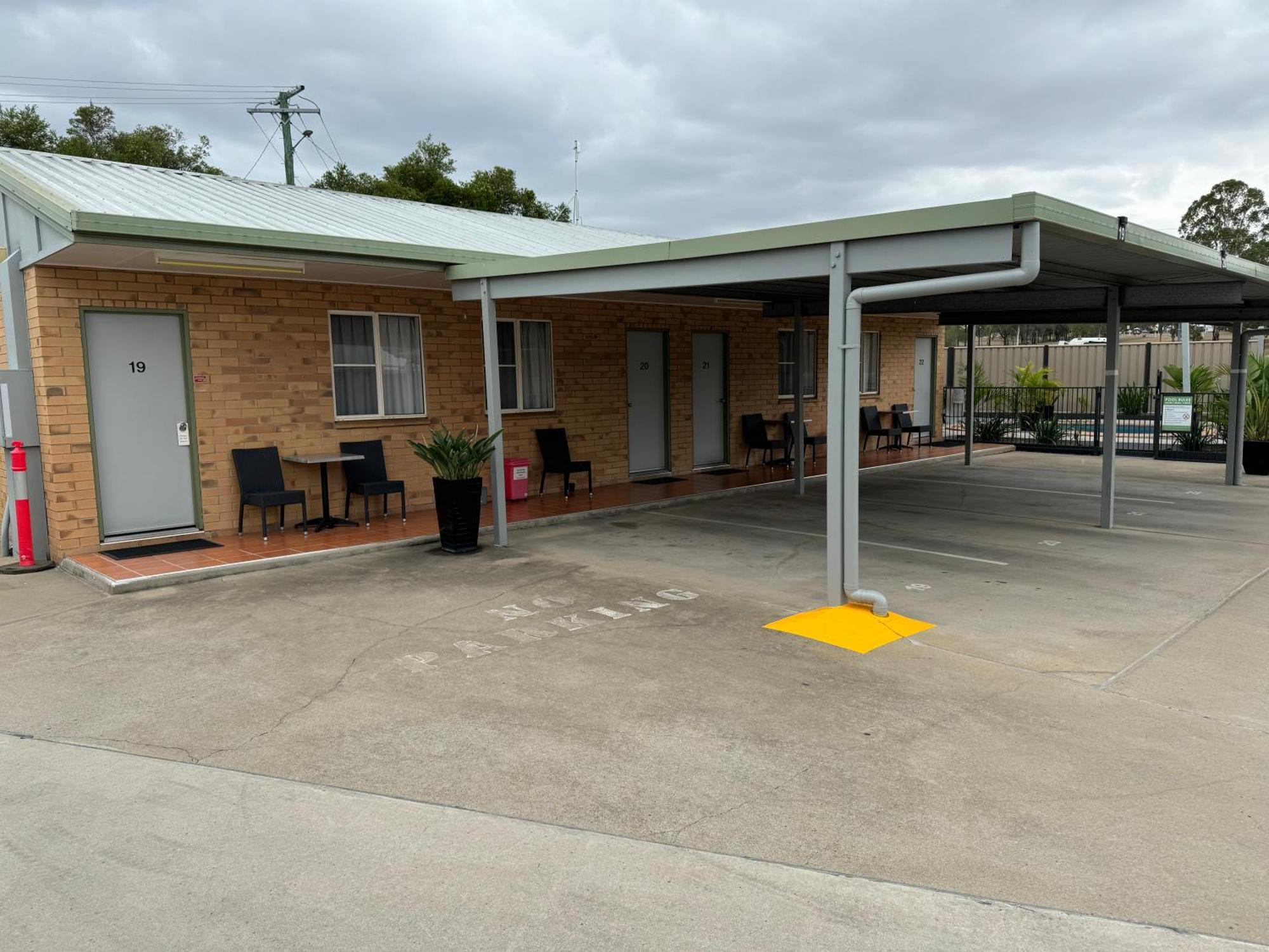 Raintree Motel Biloela Bagian luar foto