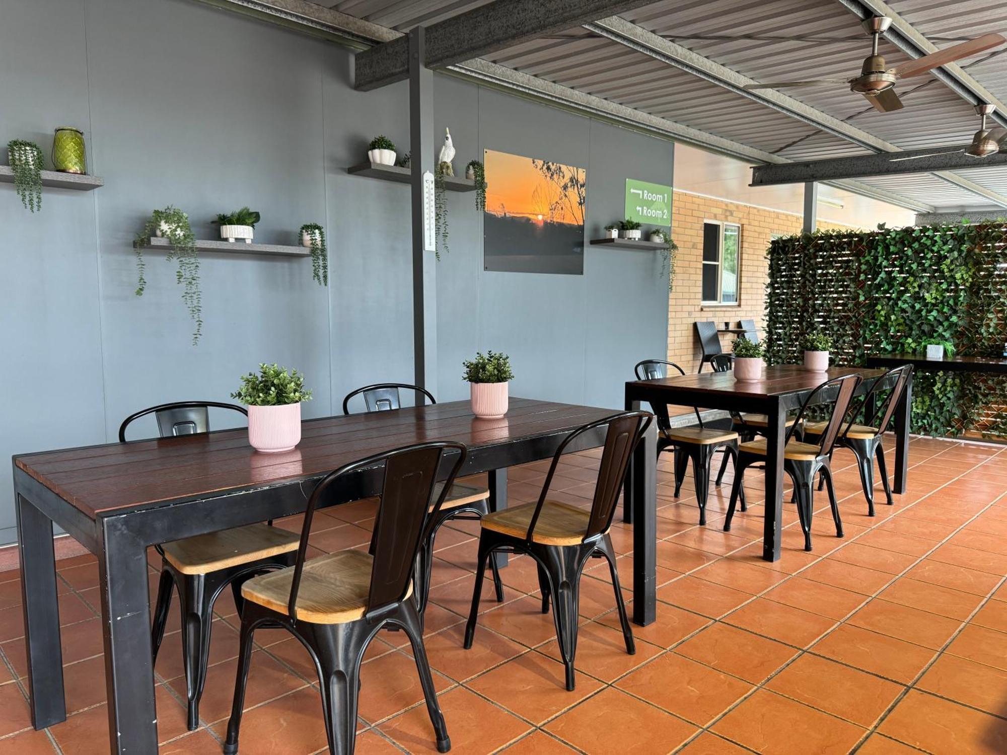 Raintree Motel Biloela Bagian luar foto