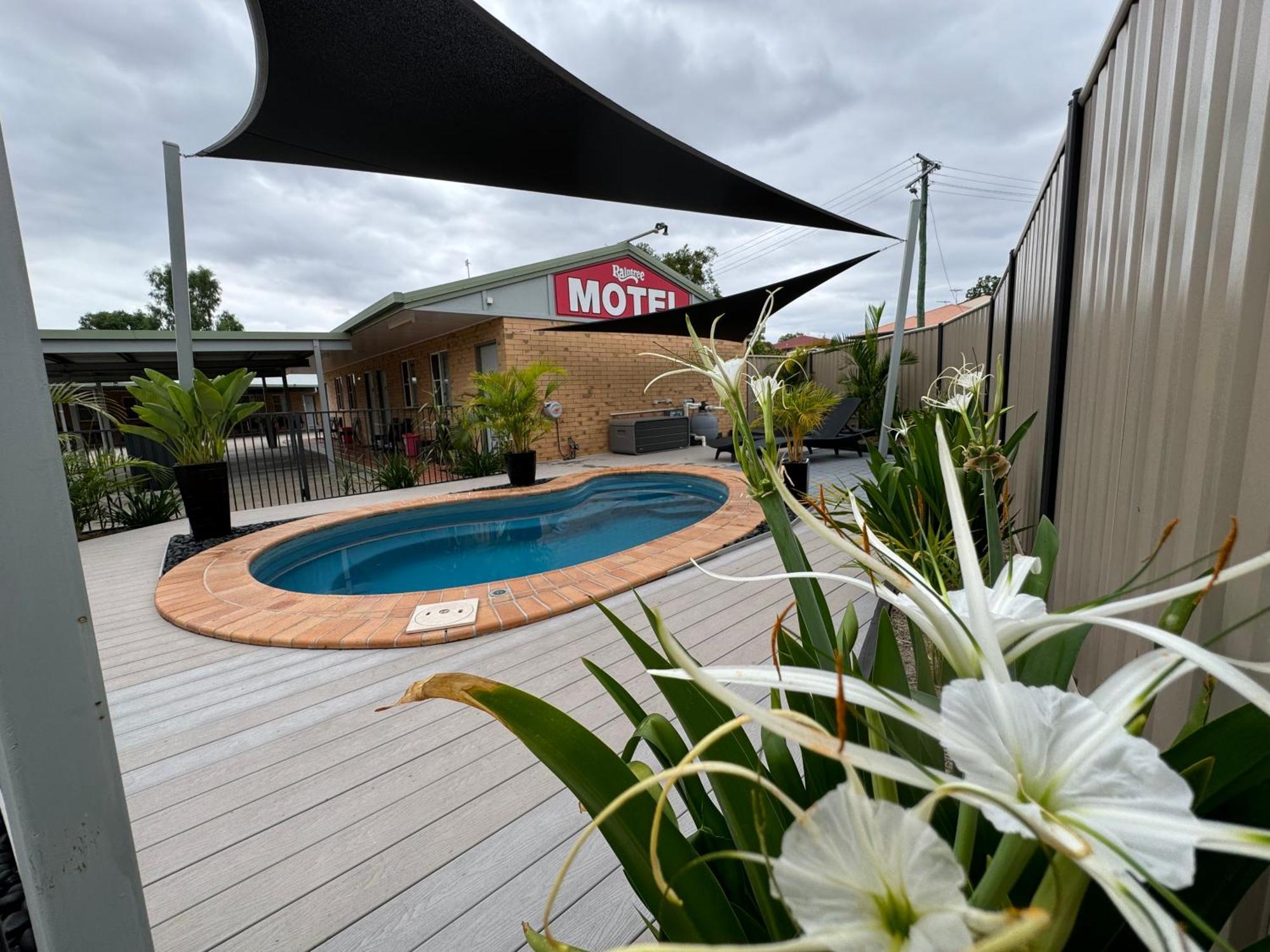 Raintree Motel Biloela Bagian luar foto